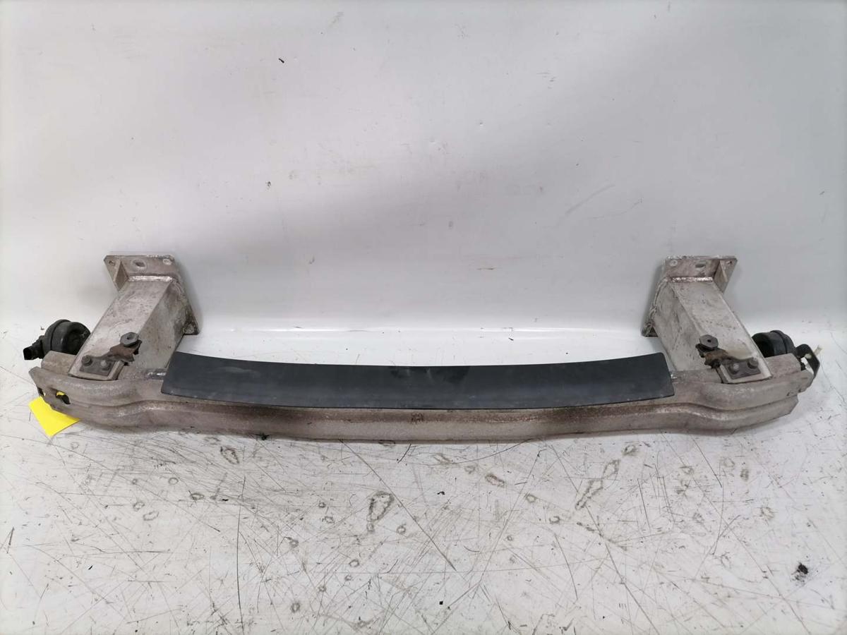 Audi A5 8T original Tr&auml;ger Verst&auml;rkung Sto&szlig;stange Stossf&auml;nger vorn Bj.2009